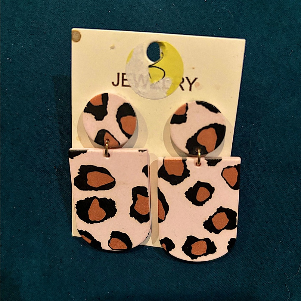 Pink cheetah cut out earrings